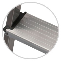 Escalera aluminio 3 peldaños de 580 mm de altura
